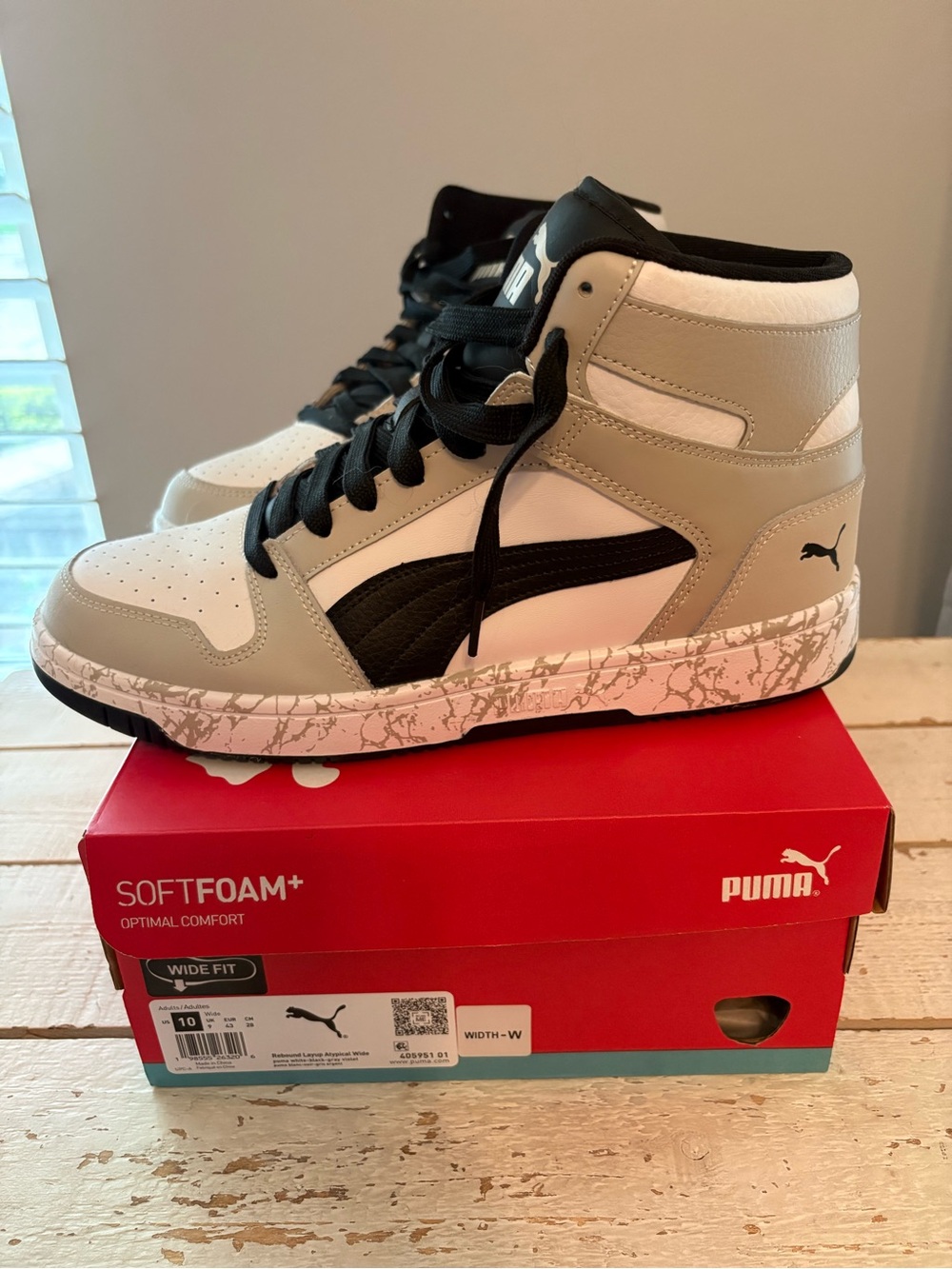 Puma High-Top Sneakers in White, Gray & Black sz 10 wide